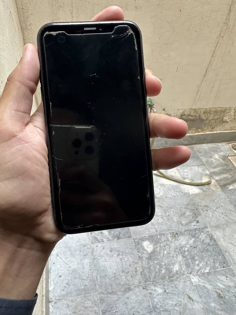 iPhone XR 3