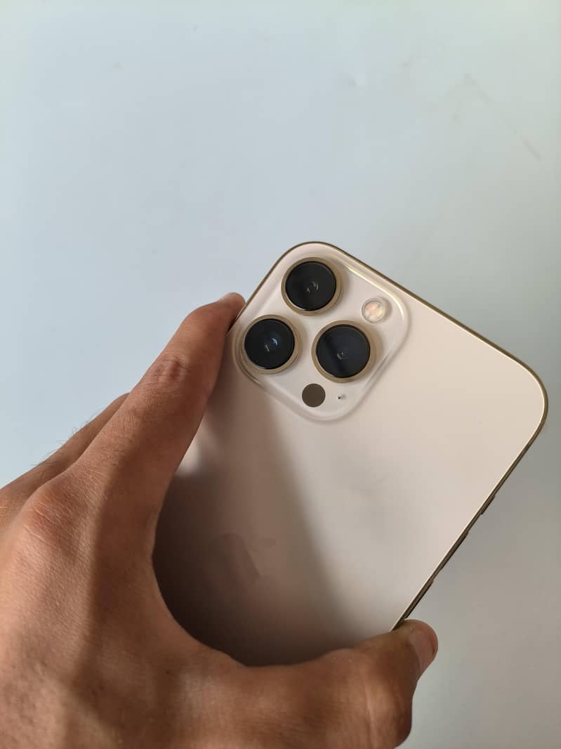 iphone 13 pro max 4