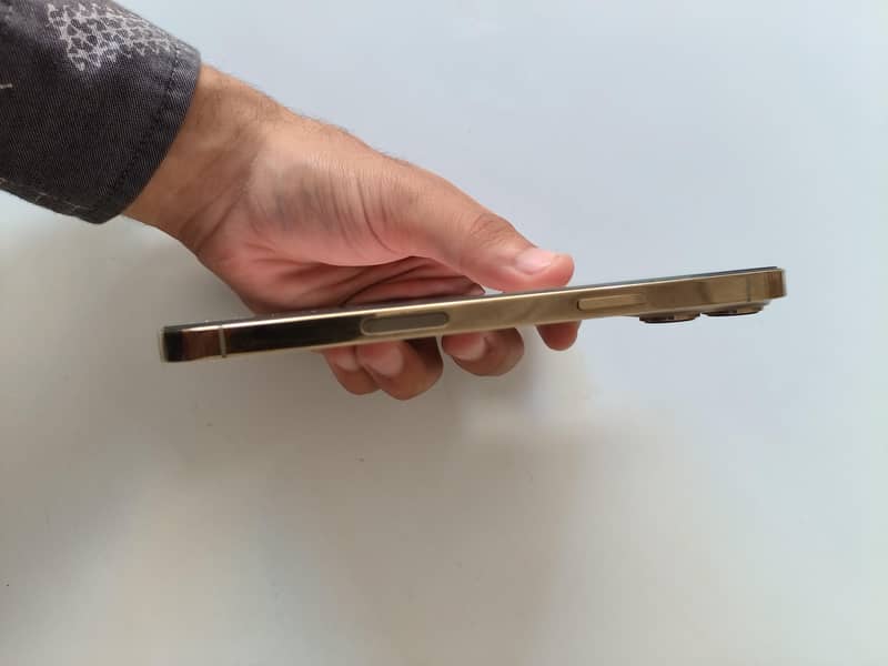 iphone 13 pro max 7