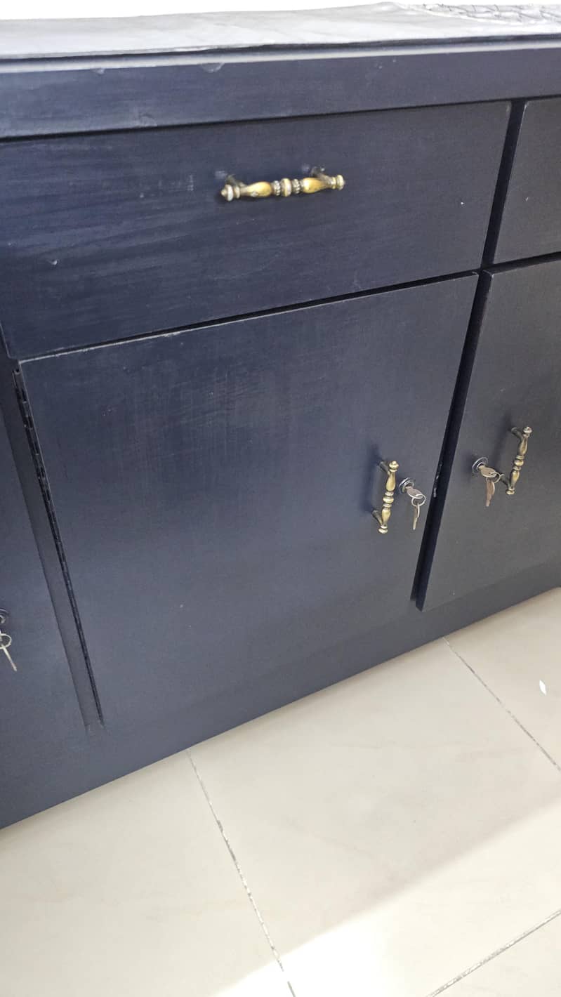 sideboard/cabinet 4