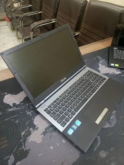 Asus U56E Core i5 2nd Generation 4GB Ram 320GB HDD 15.6″ Display