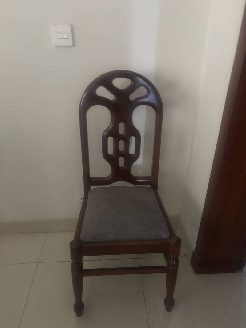 Dining table 4