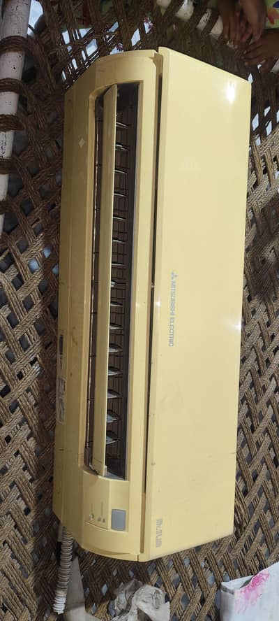 Mitsubishi 1 ton split Ac