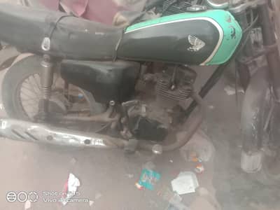unique 125 karachi no documents m running pg h