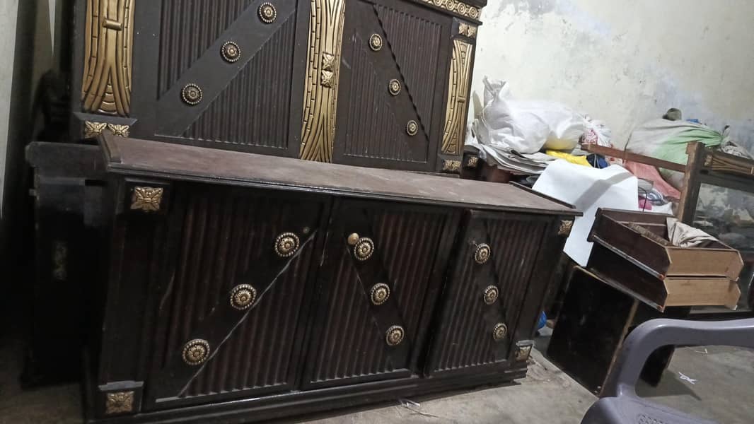 Bed and Dressing Table 4
