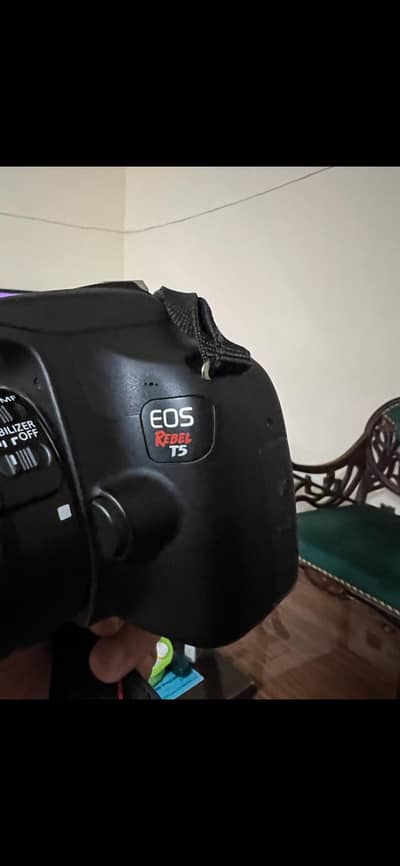 Canon EOS  REBEL T 5