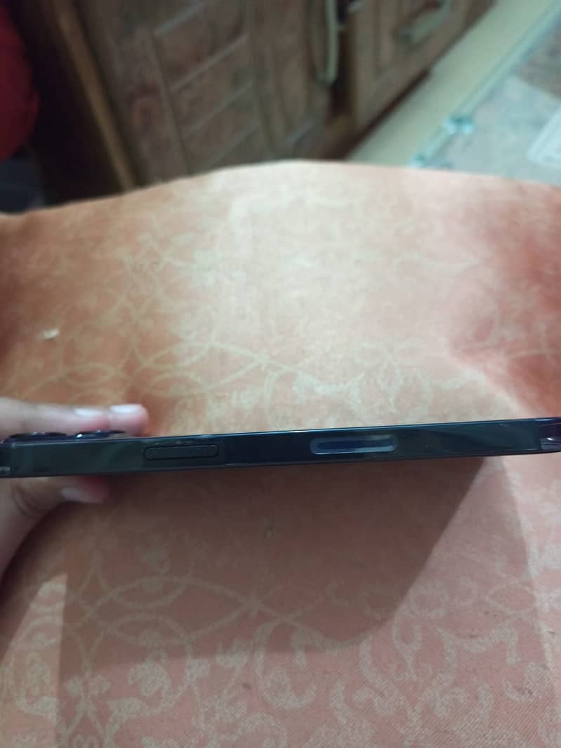 Apple iPhone 13 10