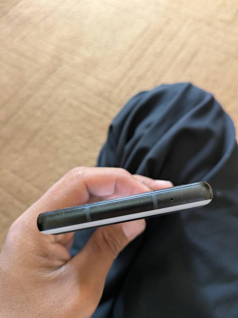 Google pixel 6A 5