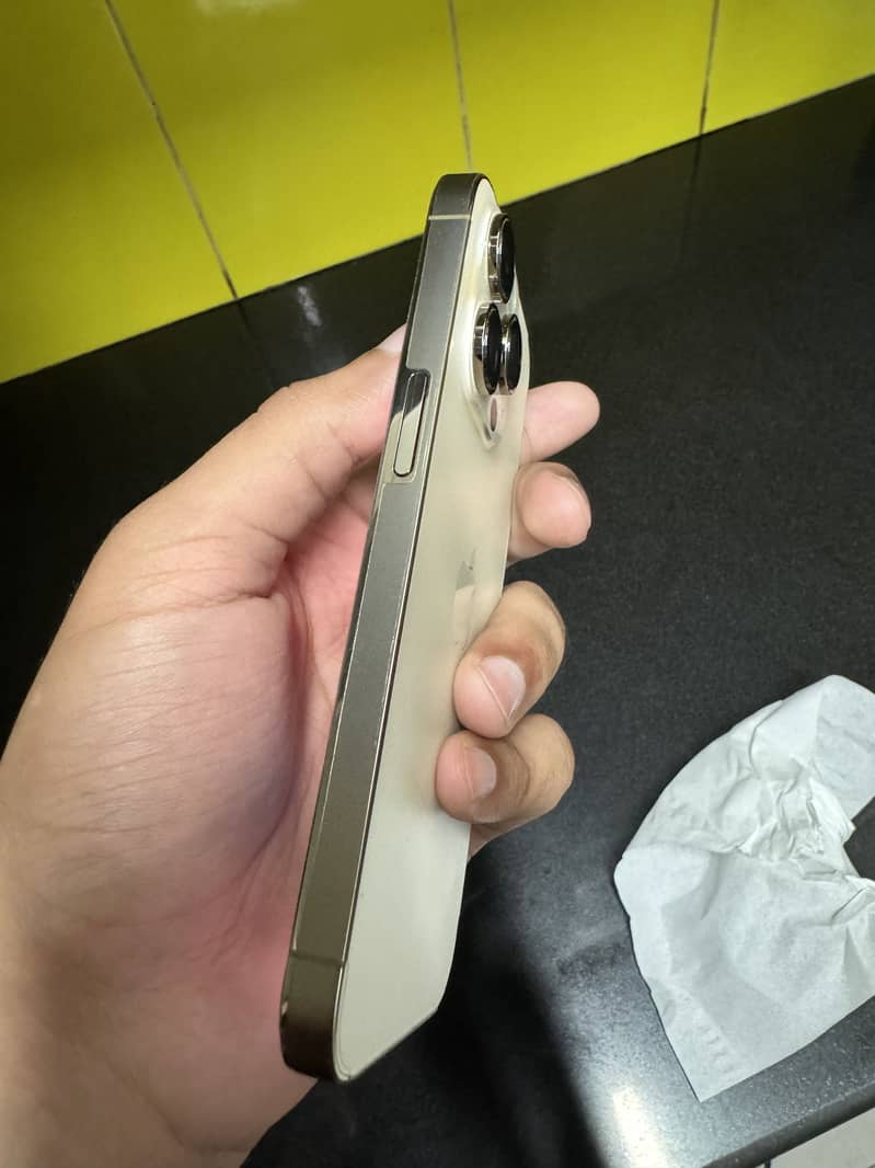 Iphone 14 pro 4