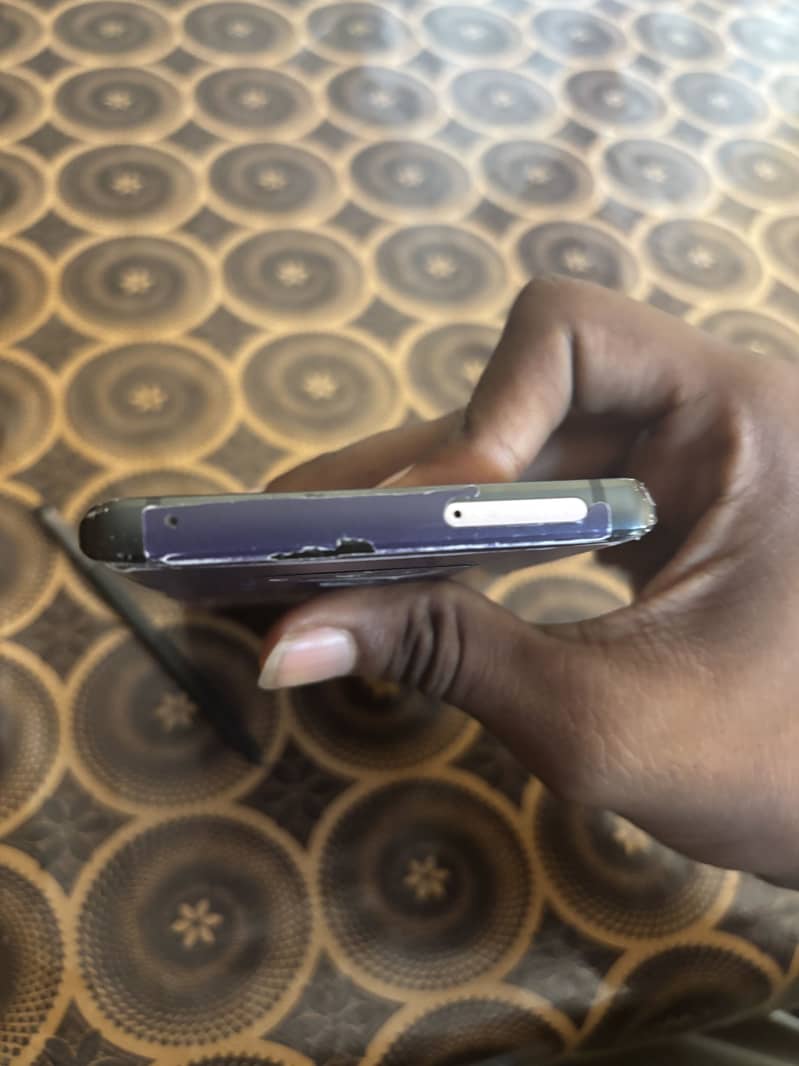SAMSUNG NOTE 9 4
