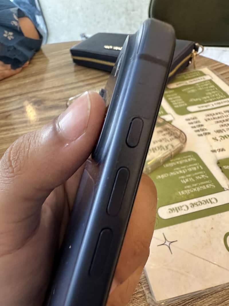 Iphone 17 pro max 6