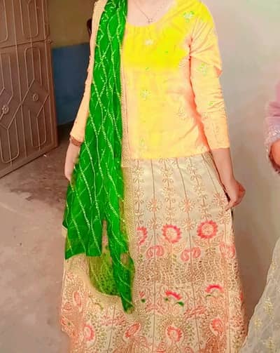 Mehndi lehnga