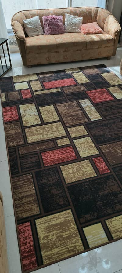 Nayyer Carpet Center Piece