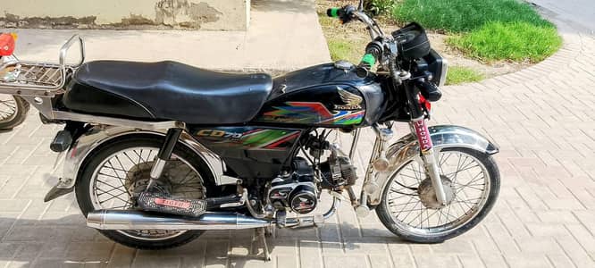 CD 70 BLACK 21 MODEL  BEST CONDITION