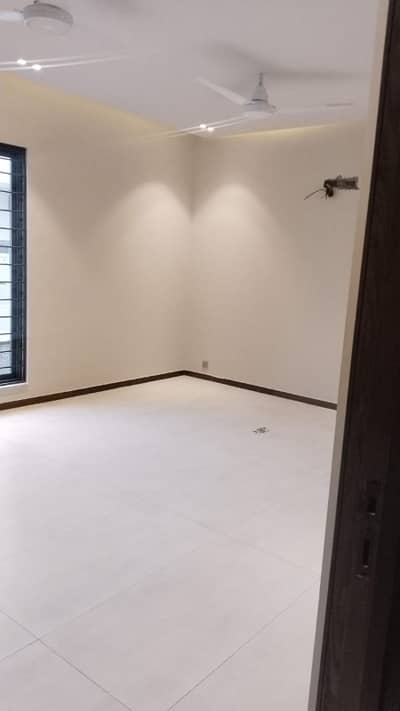 Amost brand new Upper Portion Available For rent In I-8/2 orignal pic