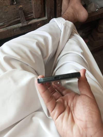 Iphone 15 LLA model