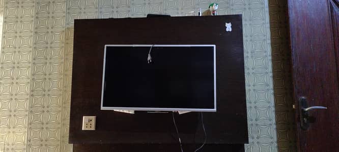 Noble led tv 32 inch all ok bas 1 baar panel change karwaya hai