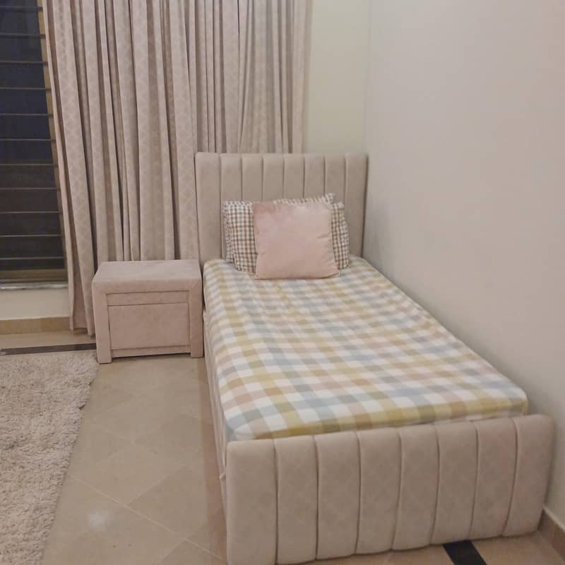 single bed with 1 side table 2