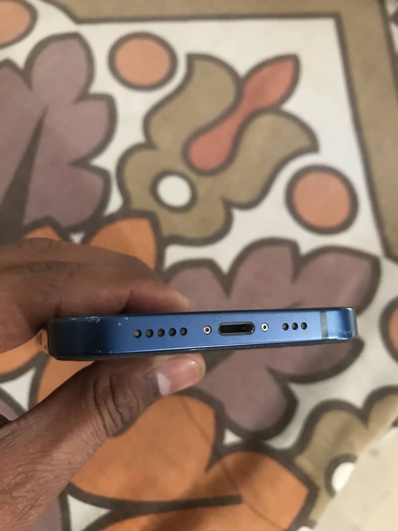 IPhone 12 6