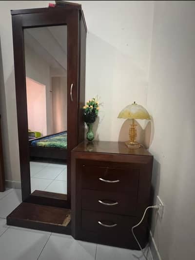 dressing table