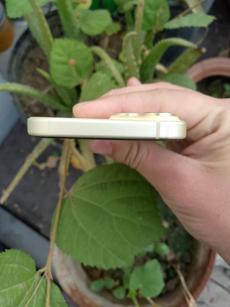 Iphone 15 2