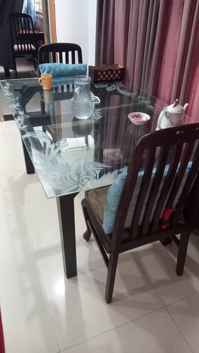 dinning Table with 6 chairs