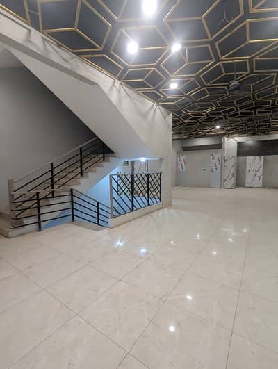 Prime Location 1500 Square Feet Flat For rent In Rs. 95000 Only