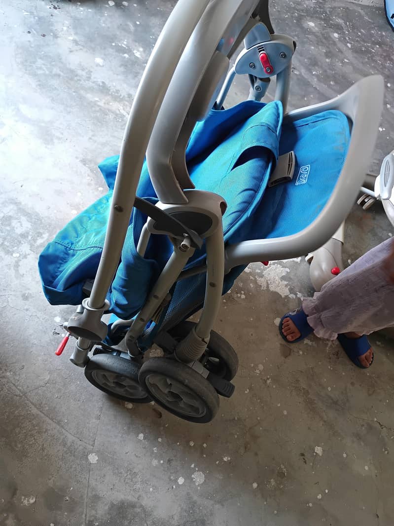 stroller 0