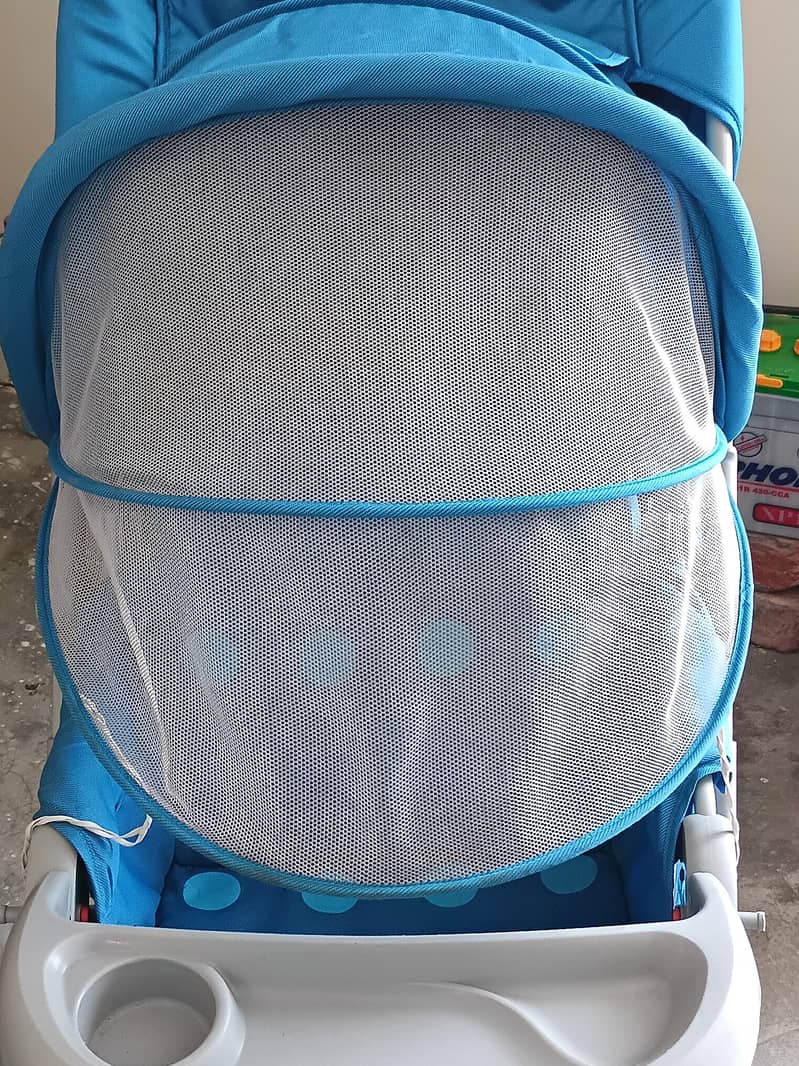 stroller 8