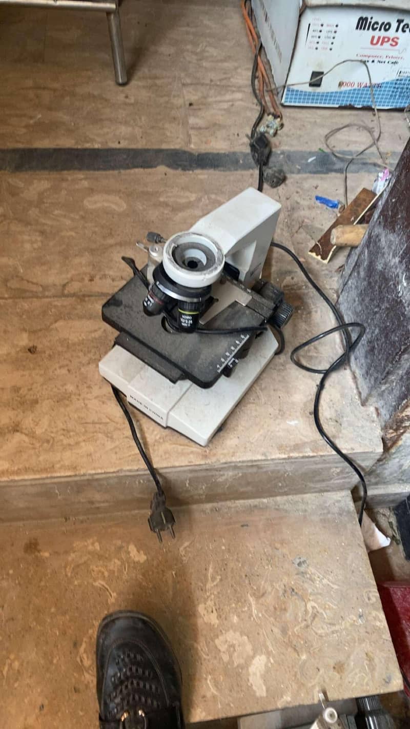 microscope 2