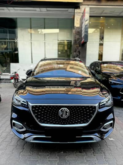 MG HS 2023