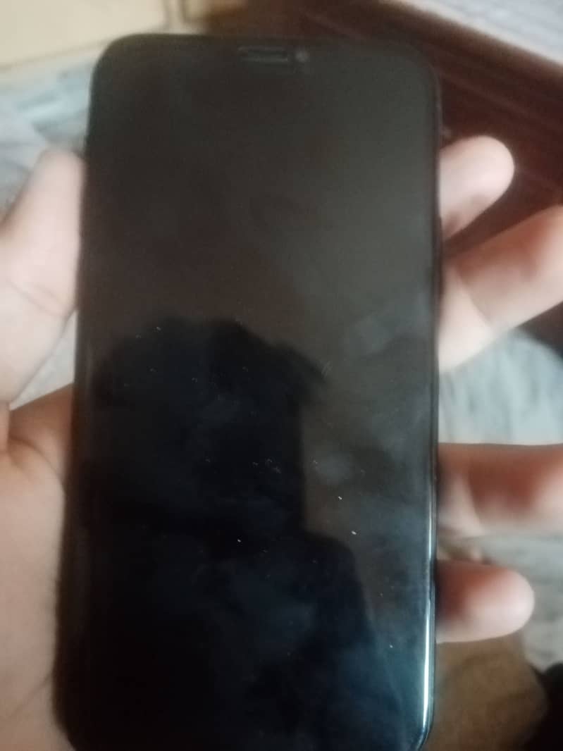 IPHONE 11 PRO 2