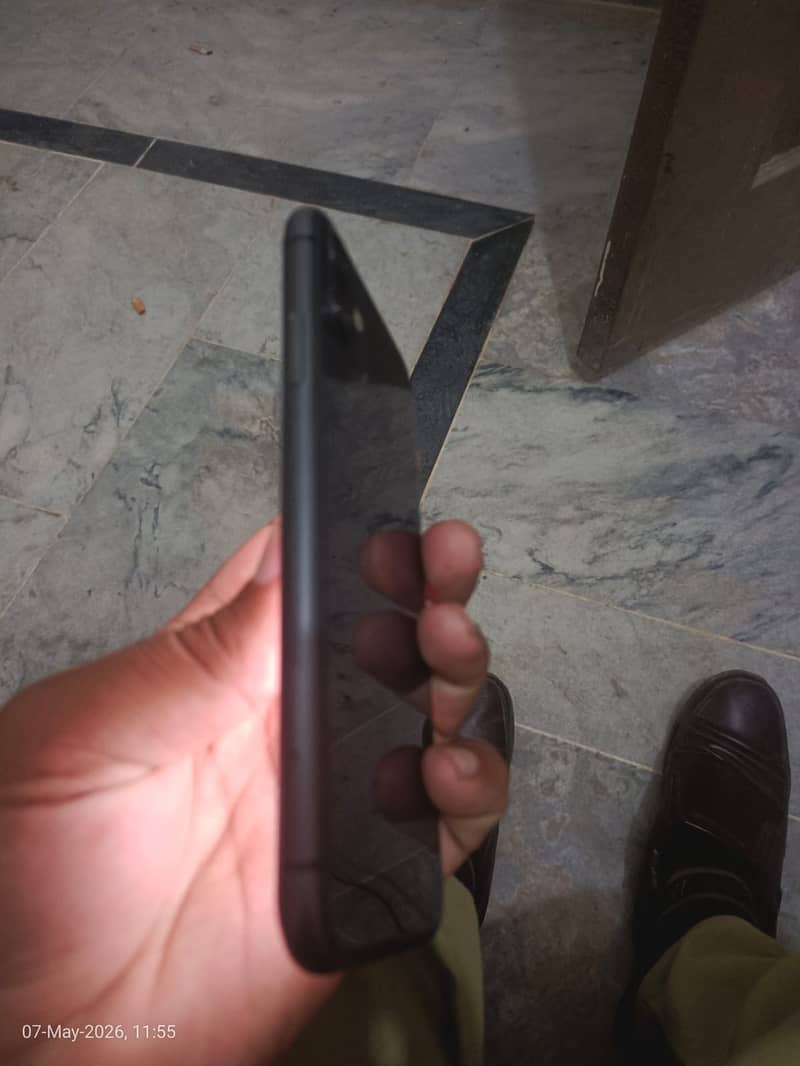 Apple iPhone 11 0