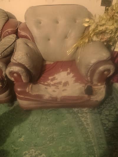 4 seater old sofa set
