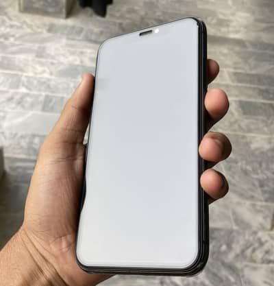 iPhone 11 black