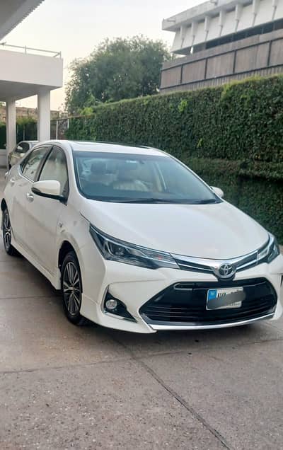 2022Model Altis Grande 1.8