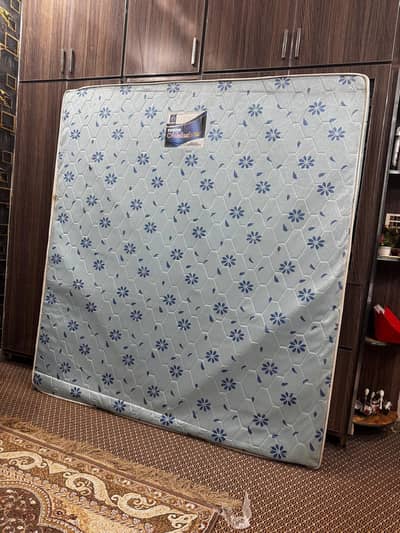 Diamond medicated ultra mattress king size 5 inches
