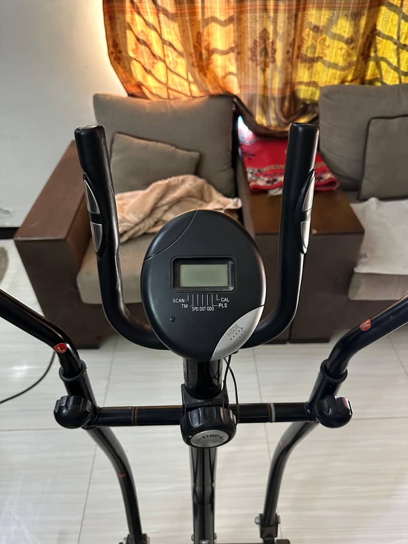 Elliptical cycle 7