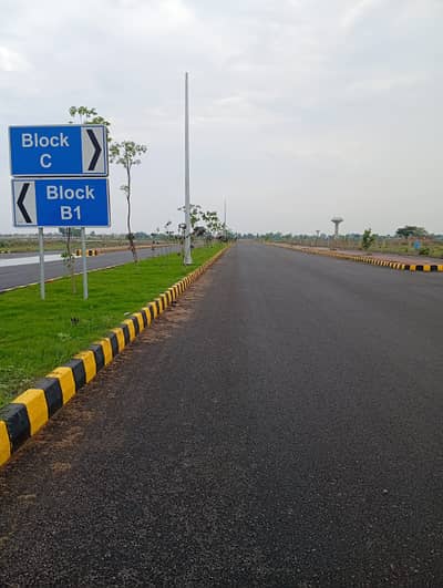 Build Your Dream Home 10 Marla Plot In LDA City