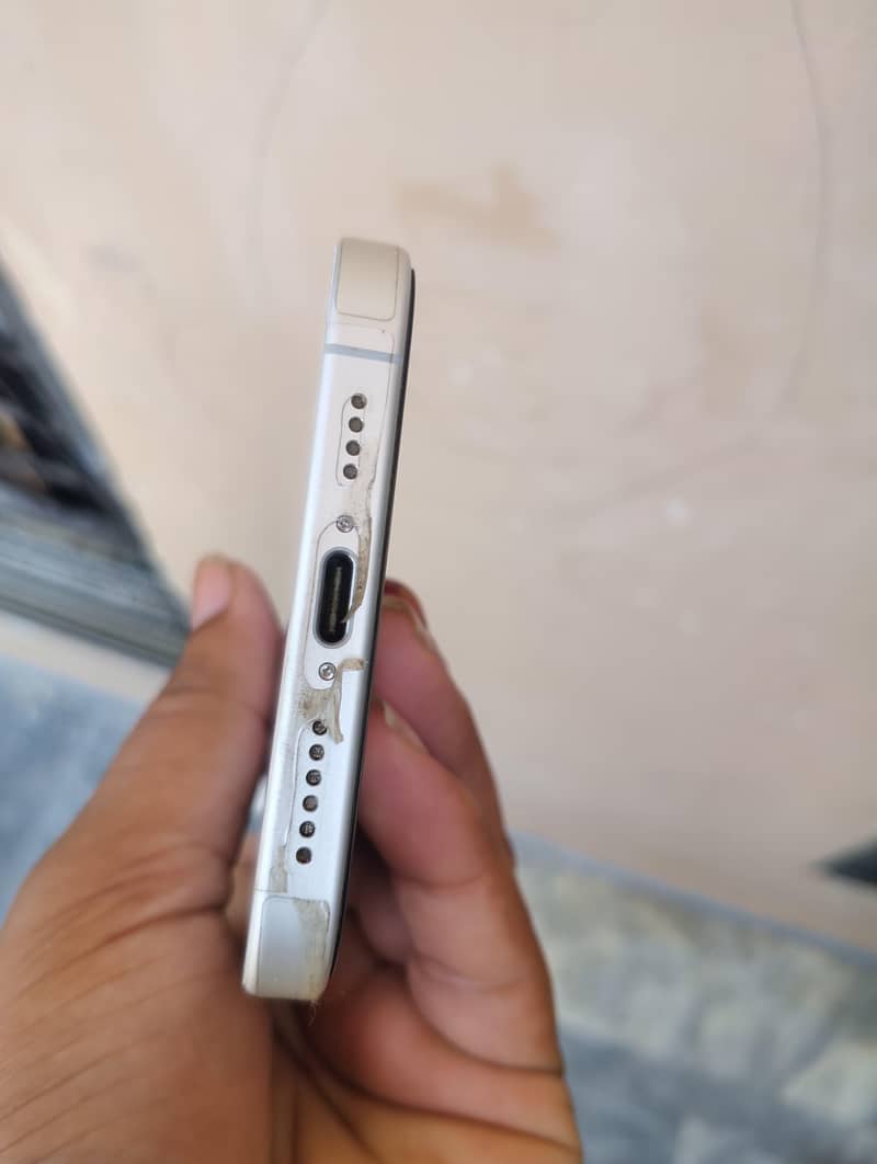 iphone 16plus 128jb 7
