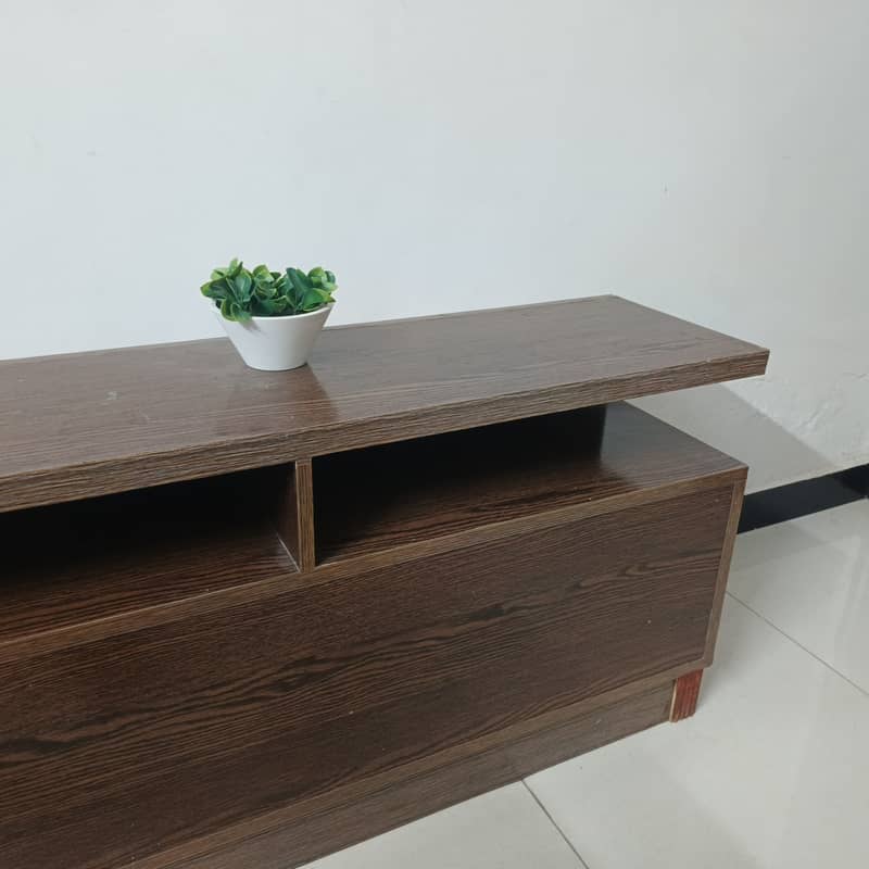 media console 0