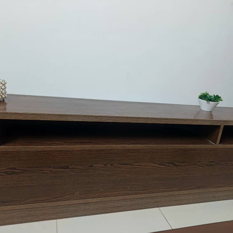 media console 1