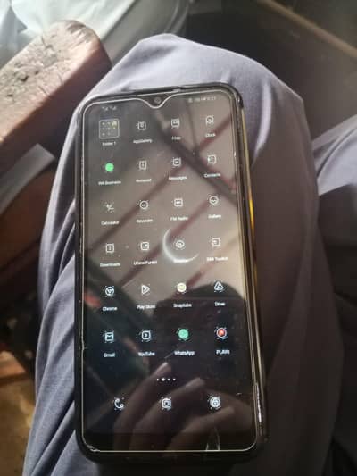 HUAWEI Y6S MOBILE JUST THODA SA GLASS DAMAGE HA BUT WORK SAHI KRTA ha