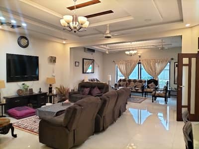 1 Kanal Upper Portion With Solar For Rent