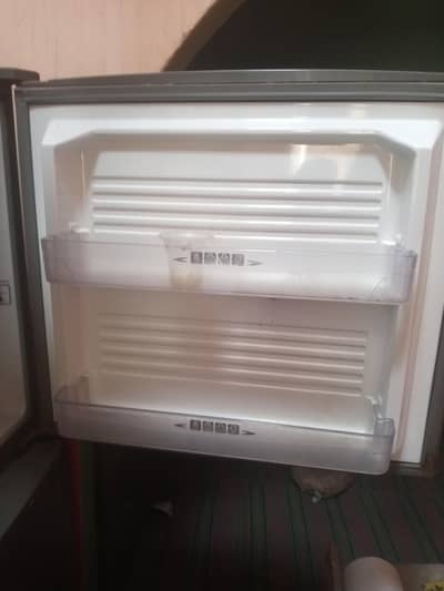 urgent sale , compressor ka issue he
