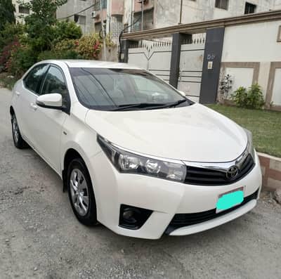 Toyota Corolla XLi con GLi  model 2016 original white color