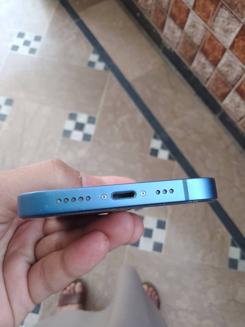 Apple iPhone 13 3