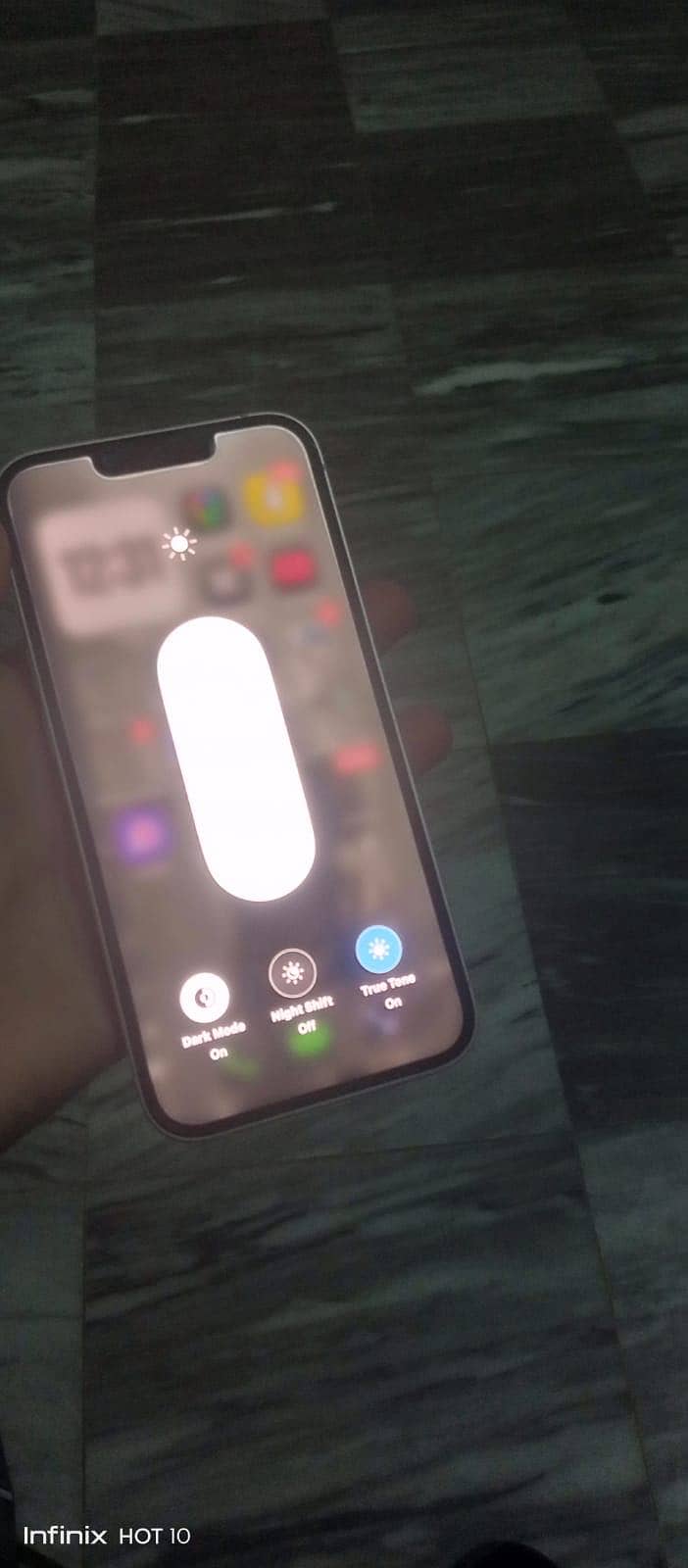 iPhone 13 jv 1