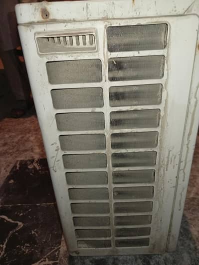 Mitsubishi chalu halat me behtreen cooling Genuine part chalta utara h