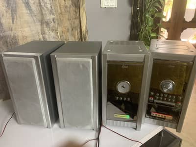 LG imported mini HiFi stereo system 2speakers +CD/DVD player
